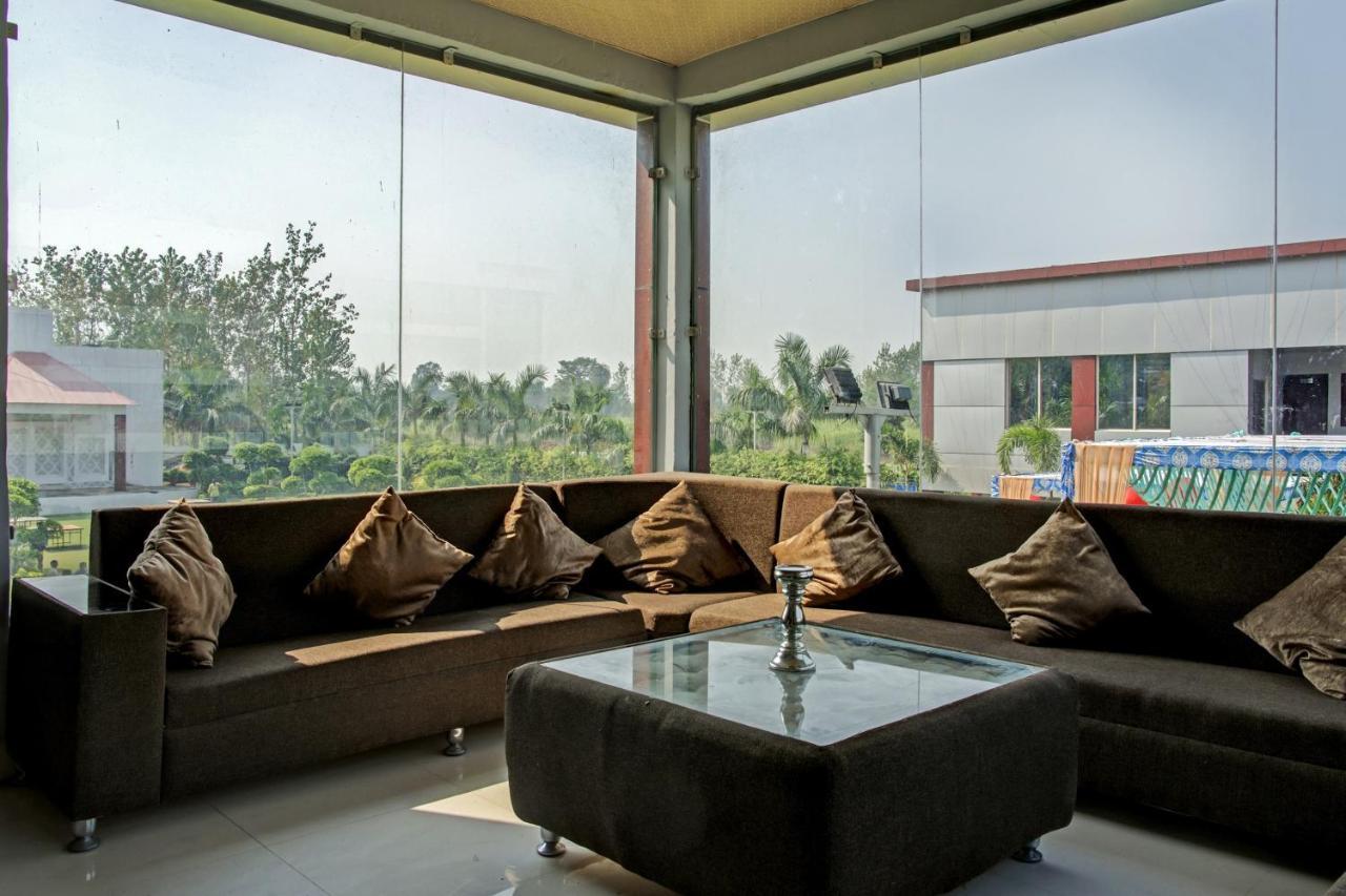 Oyo 62241 Swastik Garden Otel Dhāmpur Dış mekan fotoğraf