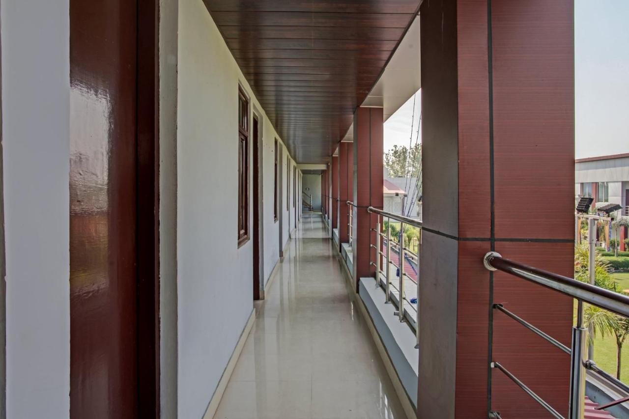 Oyo 62241 Swastik Garden Otel Dhāmpur Dış mekan fotoğraf